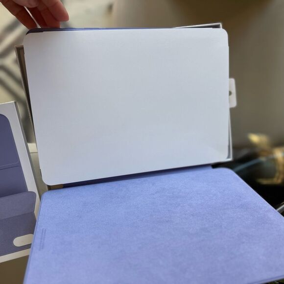 Apple iPad Air Smart Folio 4th and 5th Generation in English Lavender NIB - Picture 7 of 12